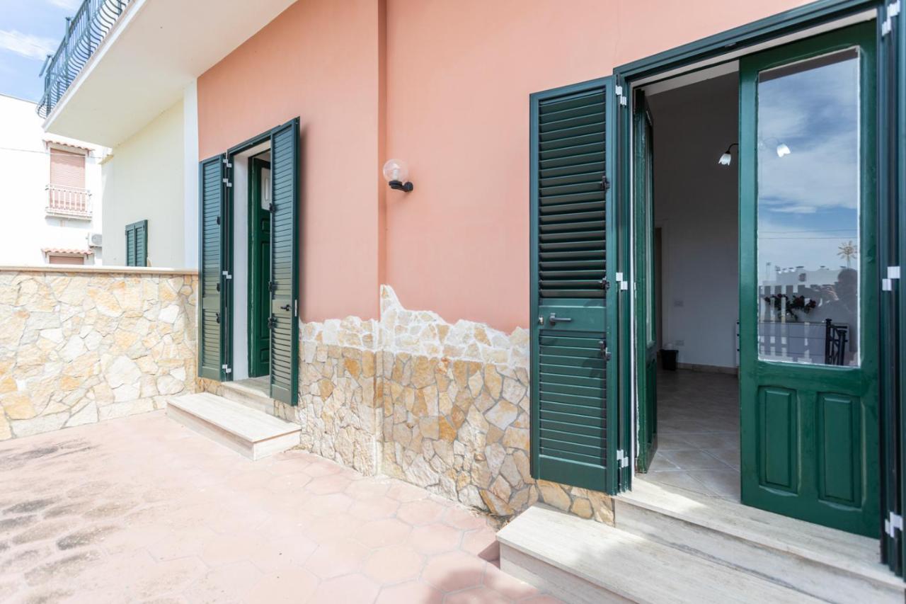 Villetta Bianca Sulla Spiaggia - Apulia Home Gallipoli Εξωτερικό φωτογραφία